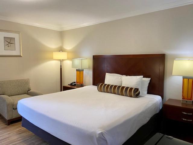 Rose Garden Inn Santa Barbara Exterior photo