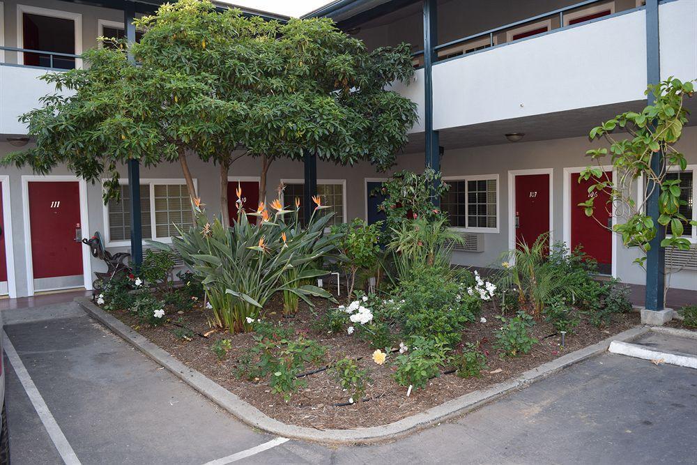 Rose Garden Inn Santa Barbara Exterior photo